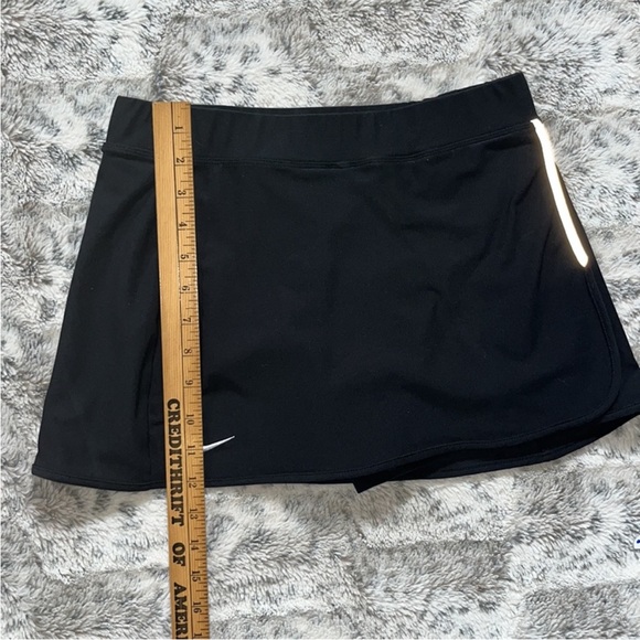NikeCourt Dri-FIT Victory Women's Flouncy Skort - Picture 8 of 8
